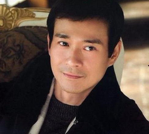 台湾明星郑少秋照片图片,经典瞬间捕捉永恒魅力