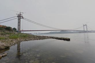 吃瓜鲁桥,揭秘网红桥背后的美食传奇