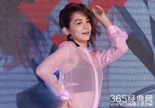 哪个女明星的脚臭,揭秘某当红女星的独特魅力