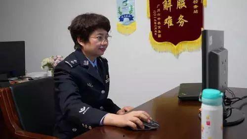 明星女民警,明星女民警的英勇事迹与魅力瞬间